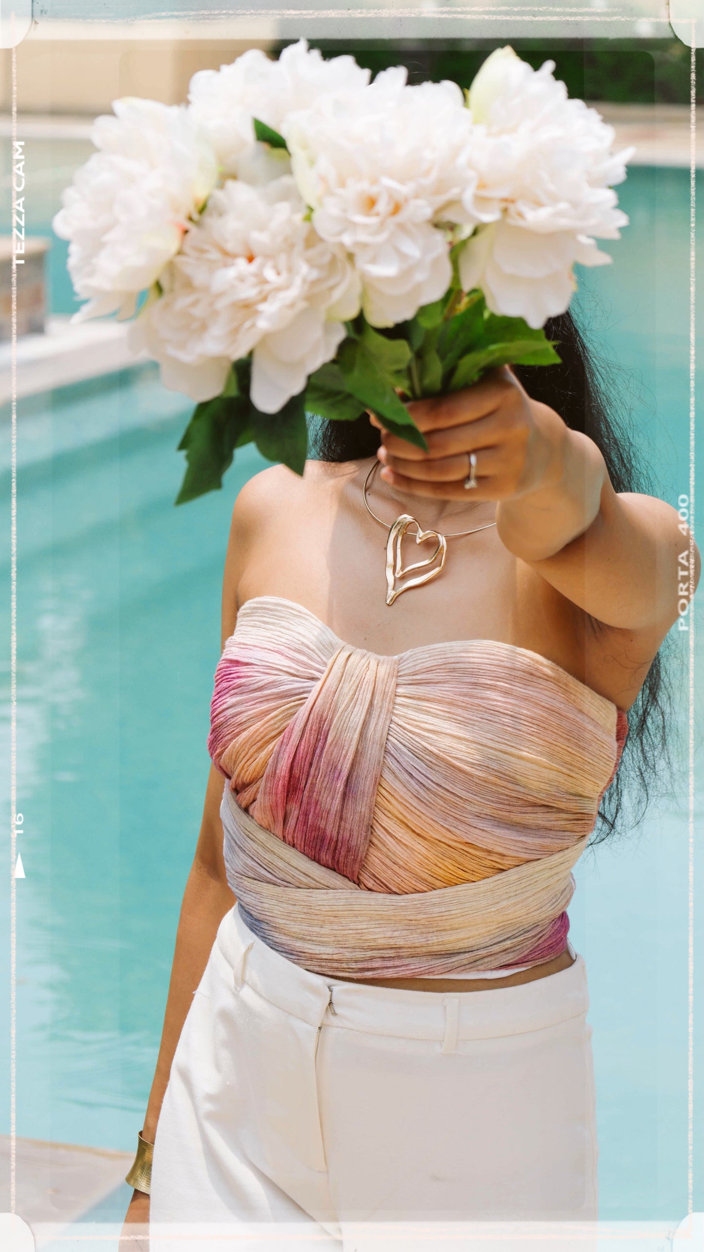 Flora Bustier